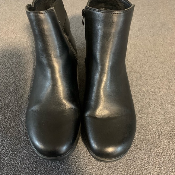 Flex Step size 10 bootie - Picture 5 of 6